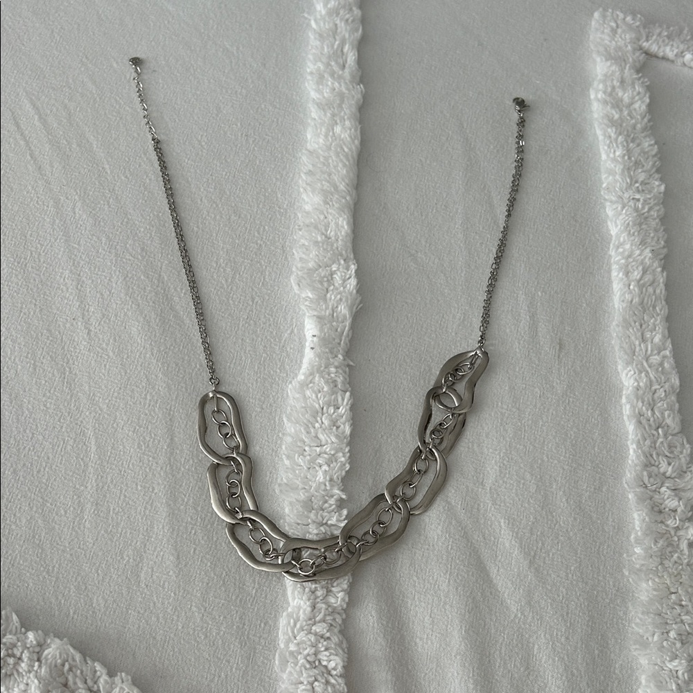 Elegant Silver Chain Necklace